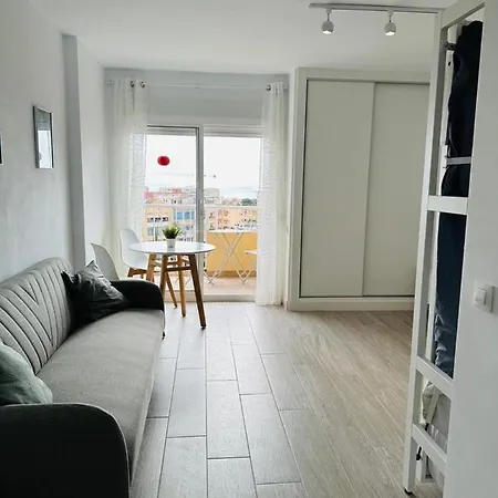 Modern White *